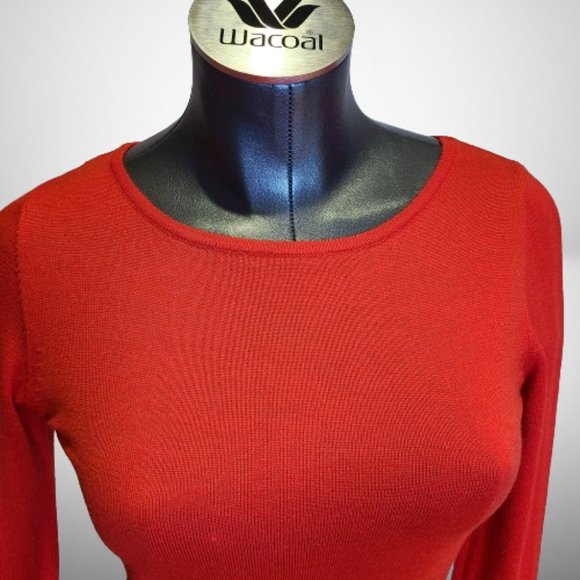 VALENTINO GARAVANI STUNNING BRIGHT RED SWEATER WITH BELL PLEATED SLEEVES - Picture 4 of 16